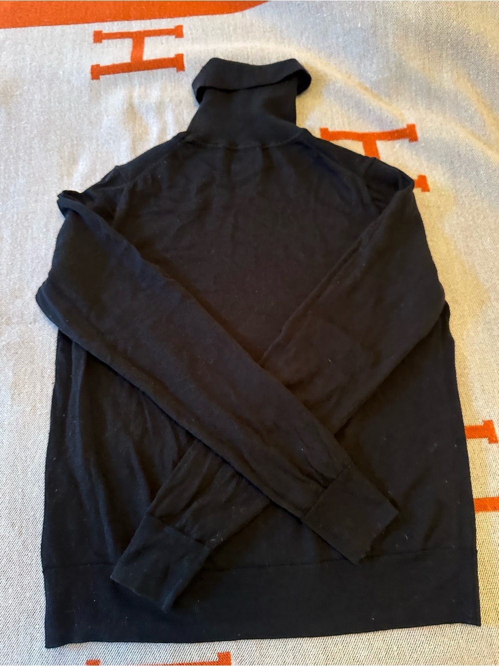 GAP Merino Turtleneck Sweater Black M Turtleneck Sweater